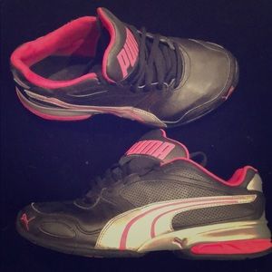 PUMA // tennis shoes